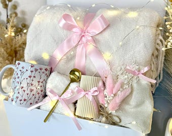 Gift Box For Her, Gift For Women, Gift For Mom, Sending A Hug, Thinking Of You, Thank You Gift, Birthday Gift Box, Hygge Gift, Care Package