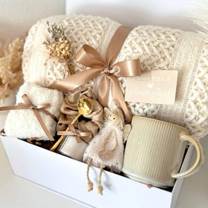Self Care Gift Box, Thank You Hygge Gift Basket for Her, Hug in a Box Birthday Gifts Mom Sister Women Girlfriend Granny Coworker Best Friend Set 4