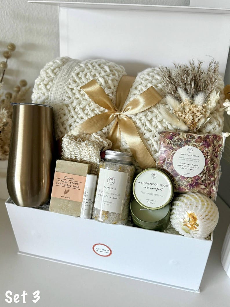 SPA Gift Box for Her, Unique Spa Gift Basket, Luxury Birthday Gift Set, Relaxation Self Care Package for Her, Hug in a Box, Mom Sister Boss Set 3