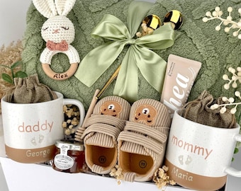 New Baby Gift Box for New Parent, Expecting Parents Gift, New Mom Gift Set, Pregnancy Care Package, Neutral Newborn Keepsake with name