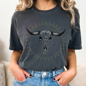 Boho Cow Skull Shirt, Western Graphic Tee, Desert Life, Southwestern T-shirt, Wild West, Cow Girl, Bull Skull, Country Shirt, Farm Shirt