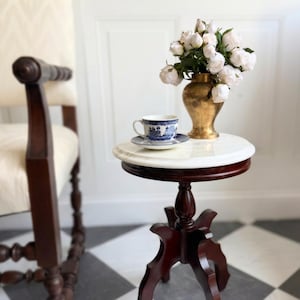 Vintage Italian Marble Top Round Mahogany Pedestal Accent Table