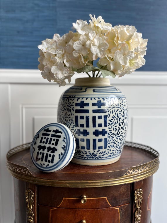 Antikes handbemaltes chinesisches Blau-Weiß-Porzellan-Doppel-Glück-Vase, Ingwerglas mit Deckel - um 1920er bis 1940er Jahre