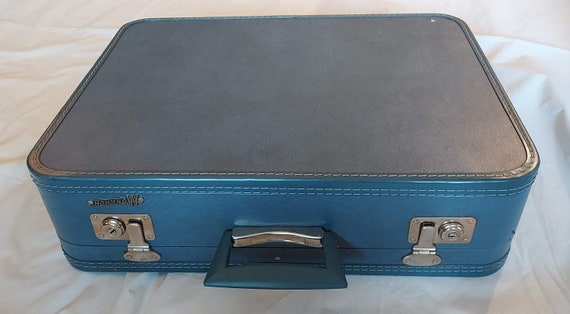 Vintage 1960s Monarch Hard Shell Suitcase w/ Key … - image 2