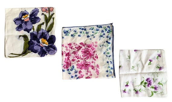 Lot of 3 Vintage Printed Floral Design Handkerchi… - image 1