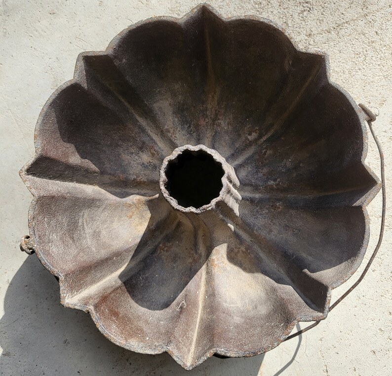 Early 1900s Antique Unmarked Wagner Ware Cast Iron Bundt Pan Etsy
