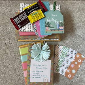 Blind Date with a Book, tea, and chocolate| Pick Your Own Genre | Mystery Books | Bookish Gift Reader