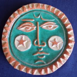 Spanische Sonne. Engel Vera Ceramica. Bemalter Wandbehang. 14 cm Durchmesser. Signature Design vom Keramikmeister. Jahrgang.