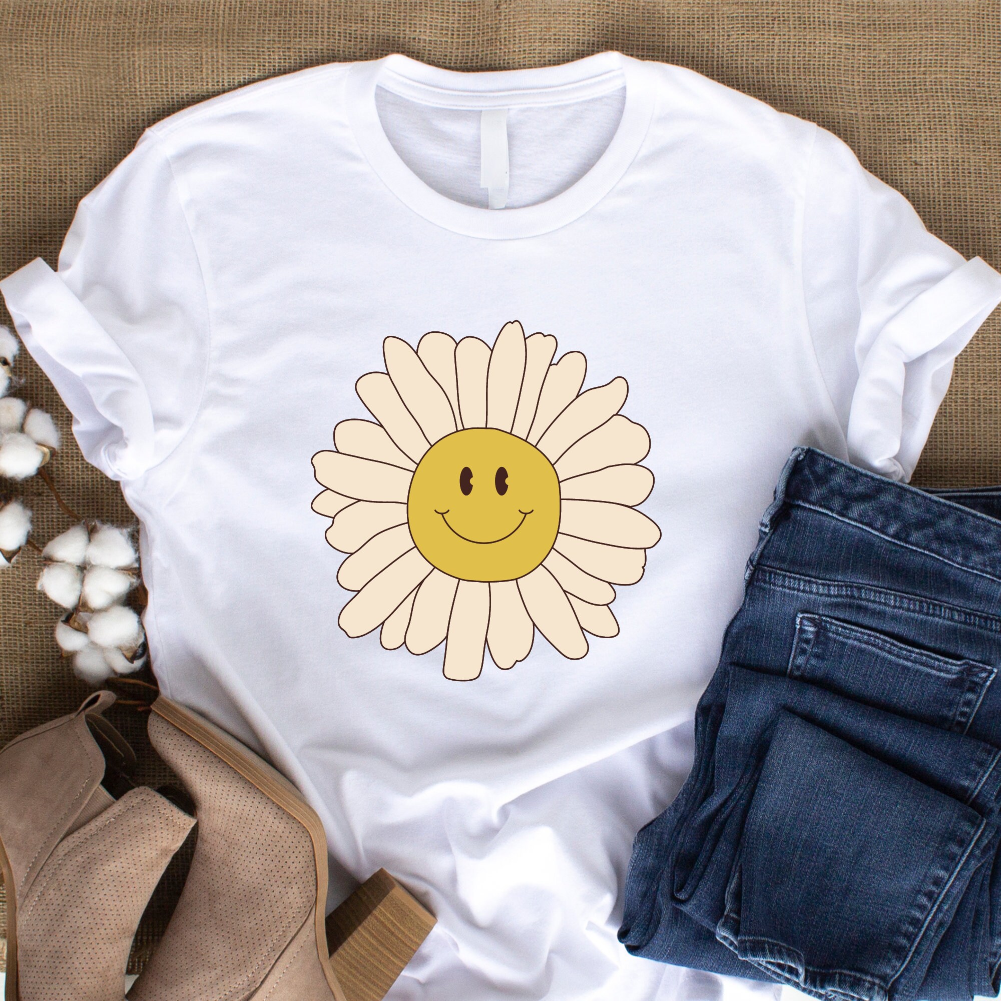 【GRAVER】23FW★ Back Daisy Flower Smile Sweatshirt Back Daisy Flower Smile Hoodie - GRAVER | 60% - Asian