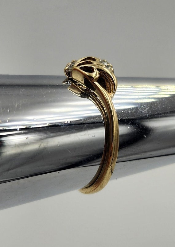 10k Yellow Gold Diamond Heart Ring, Size 6.5 - image 4