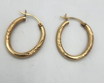 14k Yellow Gold Etched Oval Hoops