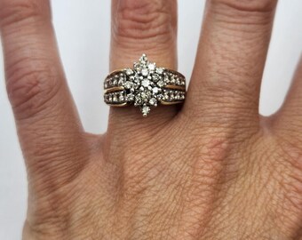 10k Yellow Gold Diamond Cluster Ring, Size 7