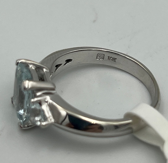 10k White Gold Aquamarine Ring, Size 7 - image 2