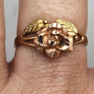 10k Black Hills Gold Gold Rose Ring, Size 6.75