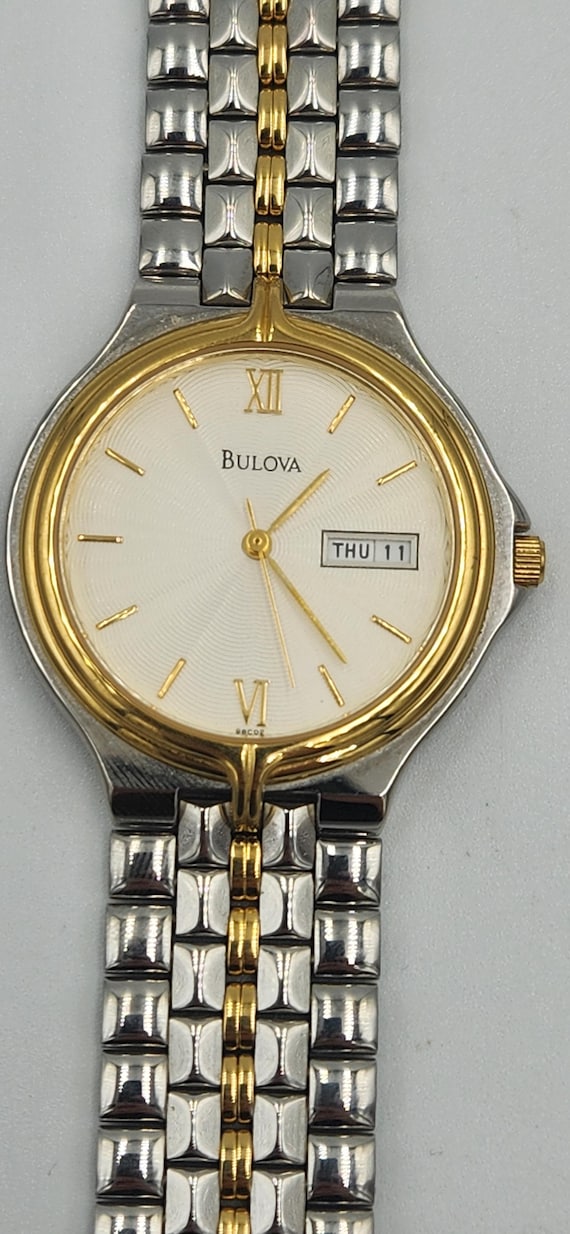 Vintage Bulova Quartz Two Tone Watch, 8.5 Vintage Bulova Quartz Two Tone Watch, 8.5