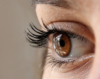 Jica Lash Extension - Natural Fibres to create beautiful, long, thick lashes! Just add your favourite Mascara!