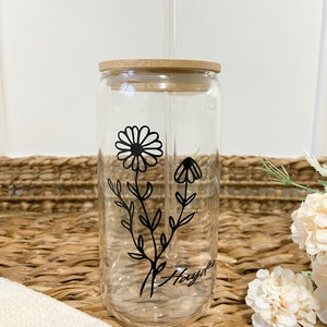 Personalized Birth Flower Tumbler/ Bridesmaid gift tumbler with straw// Gift for mom / Personalized gift for mom /  iced coffee glass cup