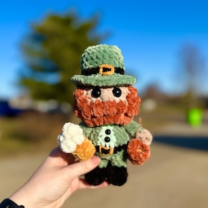 Piccolo folletto/ Pentola d'oro/ Boccale di birra/ Sacco di soldi - Modello digitale all'uncinetto - Modello Leprechaun all'uncinetto PDF - Giocattolo all'uncinetto del giorno di San Patrizio