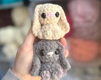 Buttons the Bunny- Crochet Bunny PDF Pattern- Beginner Friendly Crochet Pattern- Rabbit Pattern-Market Makes