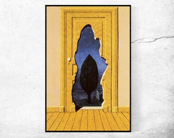 Puede incluir: Una pintura surrealista de una puerta con un gran agujero, que revela un cielo nocturno con un solo árbol en la distancia. La puerta está hecha de madera y tiene un marco amarillo. El suelo está hecho de tablones de madera.