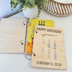 Porte-cartes d'anniversaire personnalisé en bois