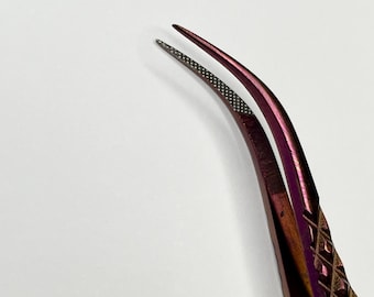 Curvy Bby Fiber Tip Tweezers ( Purple Metallic)