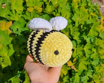 peluche abeille moelleuse au crochet