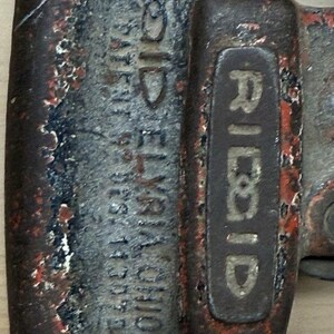 Vintage RIDGID Heavy Duty Pipe Cutter No. 1-2, Made in USA image 5