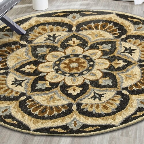 Petal Spread Black Indoor Round Rug (4' x 4'), Made of 100% Virgin shops Wool