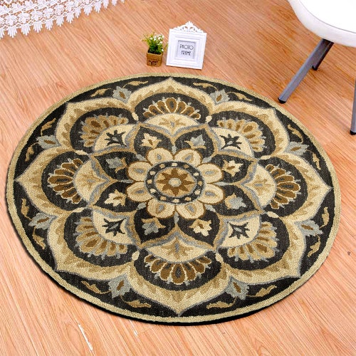 Petal Spread Black Indoor Round Rug (4' x 4'), Made of 100% Virgin shops Wool