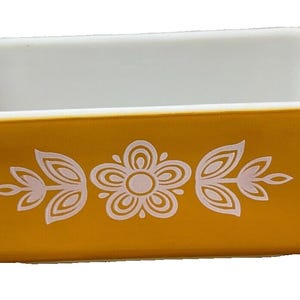 Vintage Butterfly Gold Pyrex Refrigerator Dish 502 1 1/2 Pint USA Rectangular
