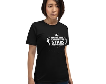 IN DARK TIMES T-shirt ispirata a Disco Elysium