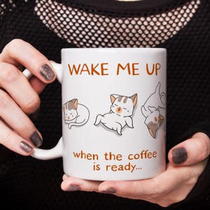 Tazza da caffè con gatto divertente, tazza kawaii, regalo per amanti dei gatti, tazza in ceramica carina, adorabile decorazione da cucina con gatto, regalo carino per mamma gatto, tazza da caffè divertente