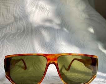 BCBG Maxazria Luna Sunglasses VINTAGE BCBG MAXAZRIA LUNA SUNGLASSES BLACK FRAME /INLAID  main image 3