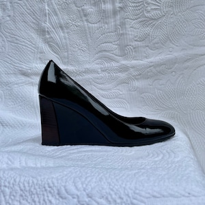 Sapatos vintage TODs sapatos plataforma TODs sapatos de couro laqueado sapatos tods dos anos 90 saltos pretos couro salto de madeira sapatos de salto bloco chunky
