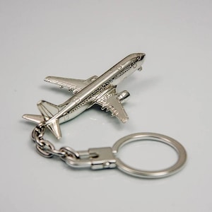 Boeing 737 Sterling silver keychain, Detailed Airplane Keyring, Aviation Pendant, Gift for pilot, Flight Attendant gift, Jet Airplane