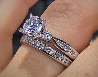 Set di anelli da sposa 2 pezzi, set di anelli di diamanti/moissanite da sposa, set di anelli di fidanzamento CZ per donne, set di anelli impilabili Aadhyadiamond
