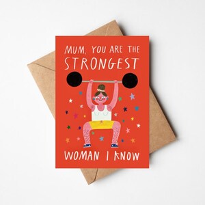 Maman, tu es la femme la plus forte que je connaisse 5 x 7" carte d'anniversaire ou de fête des mères avec enveloppe kraft - voeux amusants et colorés pour maman de salle de sport