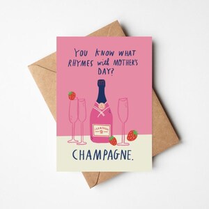 Carte de fête des mères amateur de champagne amusante avec enveloppe kraft - Célébration illustrée moderne et amusante pour maman, maman, belle-mère ou comme une maman