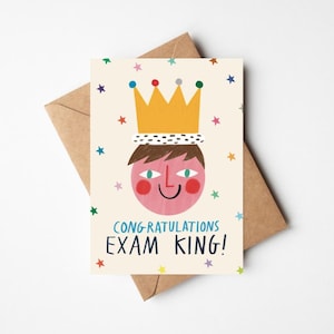 Exam King 13x18cm Well Done Graduate Card Karte mit Umschlag - Niedliche Schulabschluss Glückwünsche Handgezeichnete Illustration Gruß