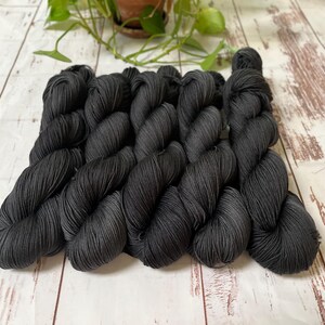 Yarn Hand Dyed Superwash Merino Fingering 437 yds Blackbird Yarn For Knitting, Crochet, Weaving, Ready To Ship, Free Shipping Available