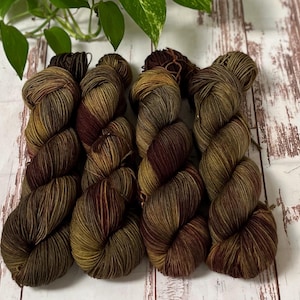 Yarn - Hand Dyed Fingering Sock SW Merino Nylon 437yds  Soft And Beautiful Yarn For Sweaters, Socks and Accessories  Old Grove