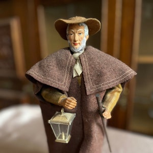 Santon de Provence doll - vintage man with lantern