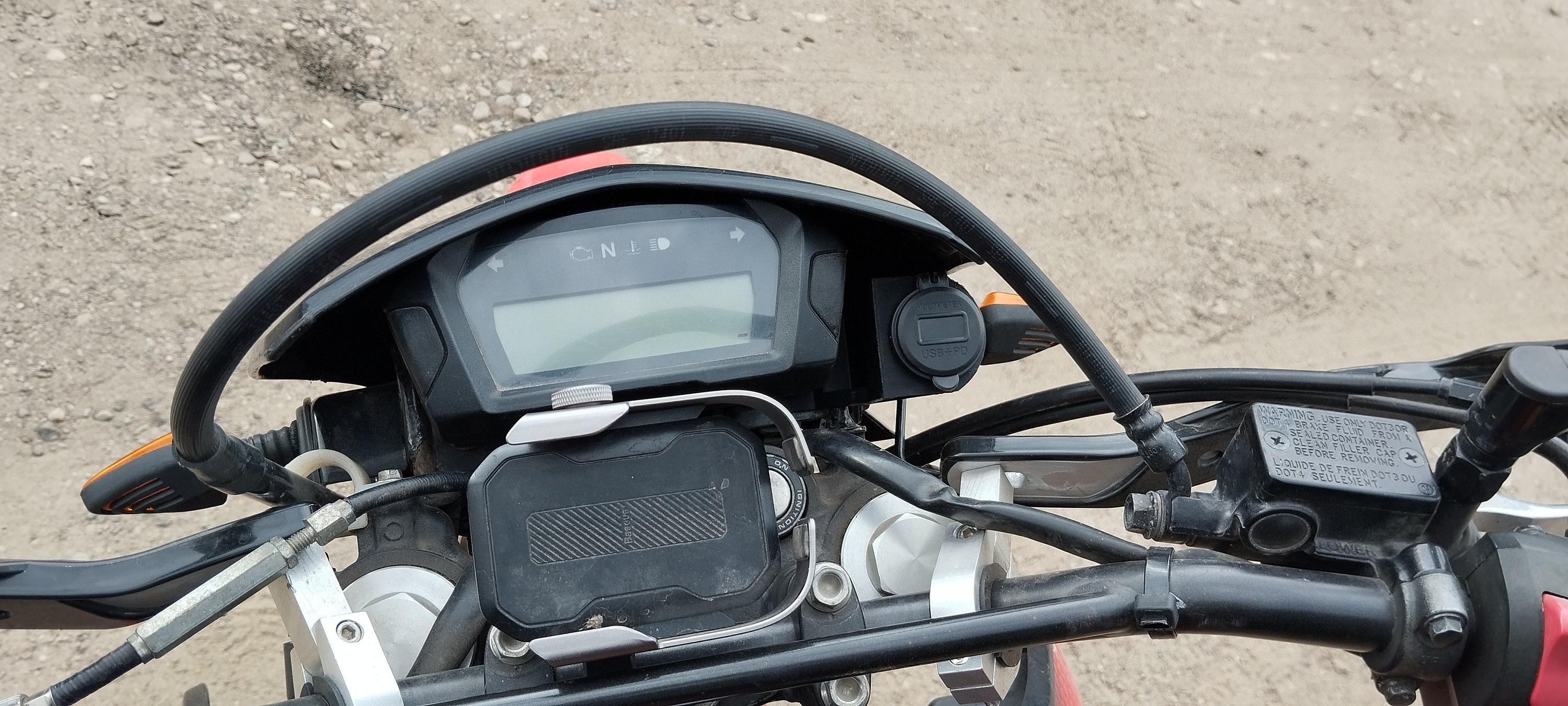 Honda CRF250L/M USB Charger Holder 