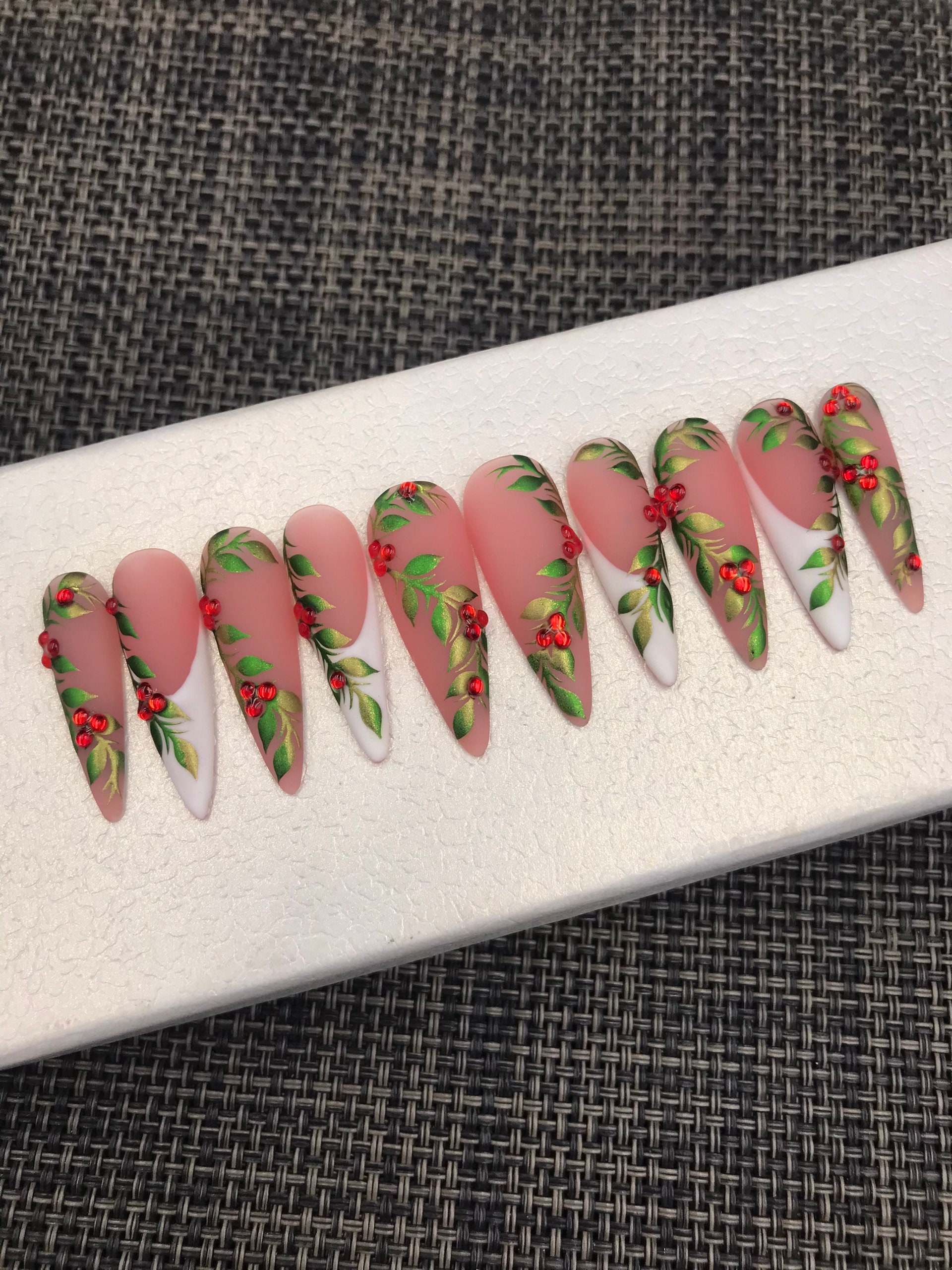 Luxury Press On Nails: Coffin Acrylic Fake Nails with Berries