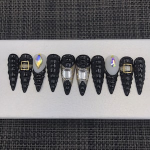 Abstract Black Press On Nails: Luxury Rhinestone False Nails