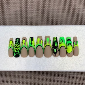 Halloween Ghost press on nail - C129