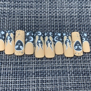 Glossy Neutral mixed press on nails - C116