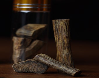 3gr Vietnam Agarwood (Oud) - natural - grade Super - Free shipping - well chosen pieces - Sweet scent when heating on charcoal