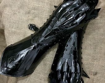 Medieval Steel Gauntlets, Etched Hand Armor, LARP Cosplay Gloves